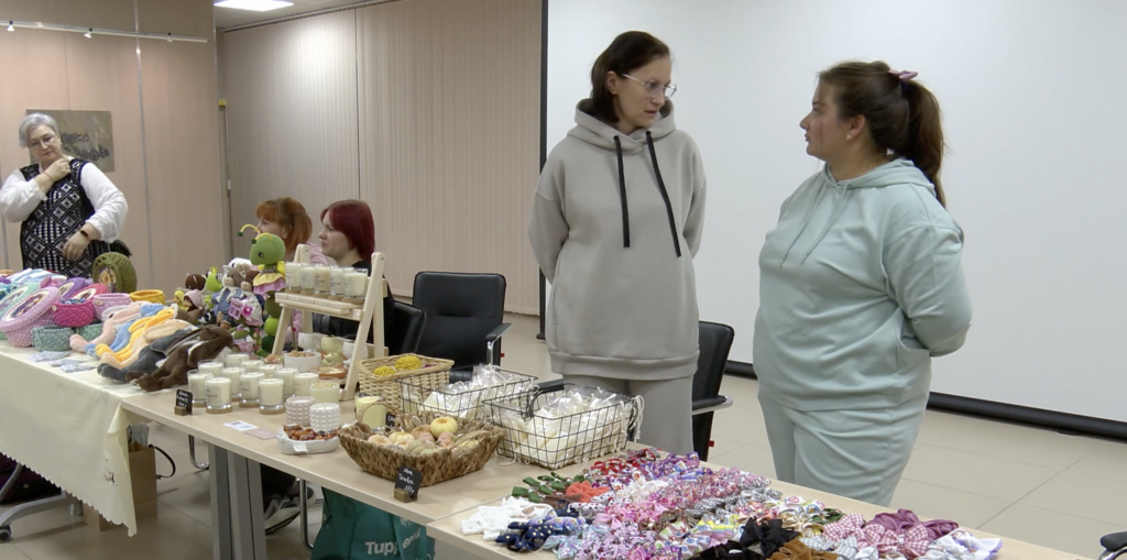 Рукодельницы представили своё творчество на «Ярмарке мастеров»