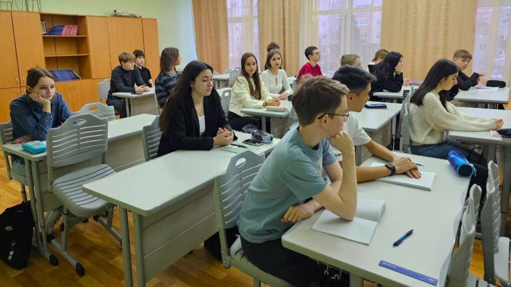 Муравленковские лицеисты участвуют в профильной смене по математике