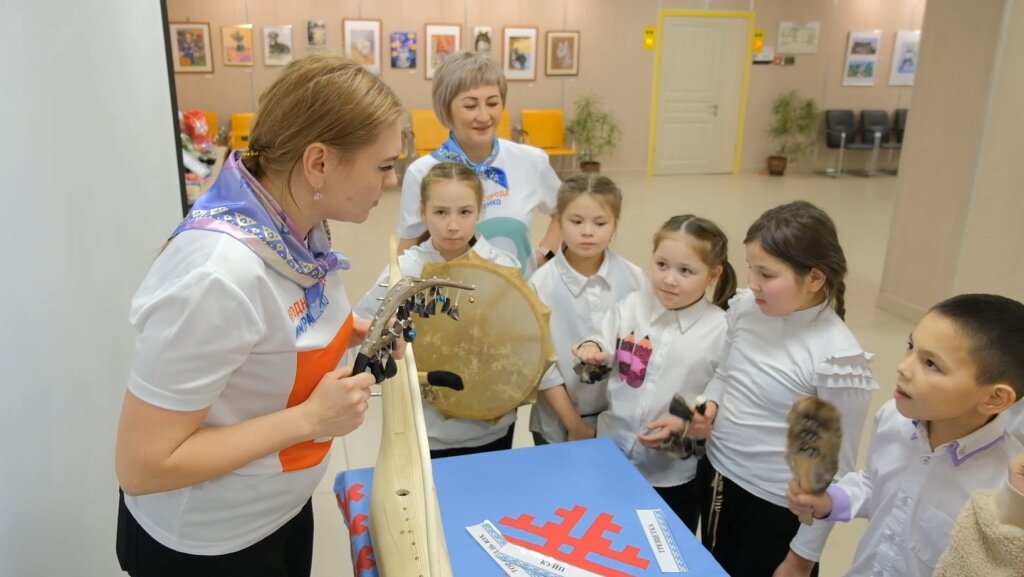 Школьников знакомят с культурой и традициями коренных народов Севера