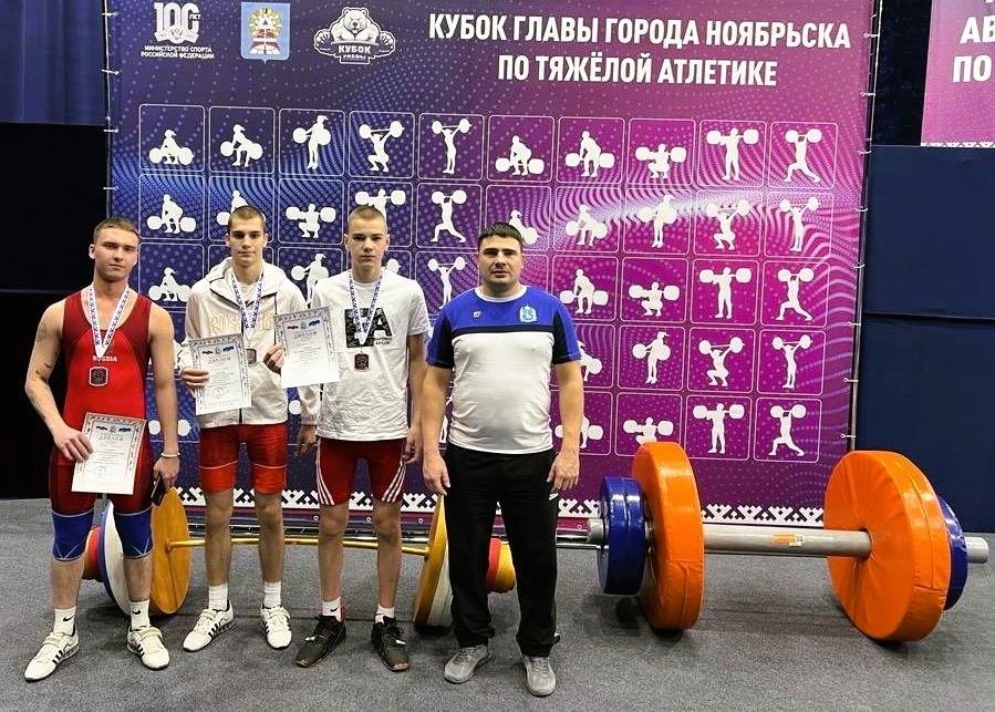 Тяжелоатлеты Муравленко – победители окружного первенства