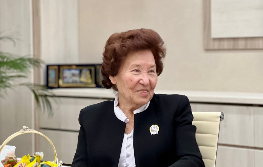 Педагог Мария Ершова награждена знаком «За верность профессии»