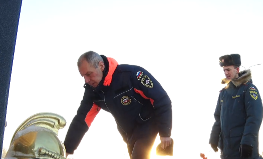 Пожарные почтили память А. Шелудкова и С. Мукалина