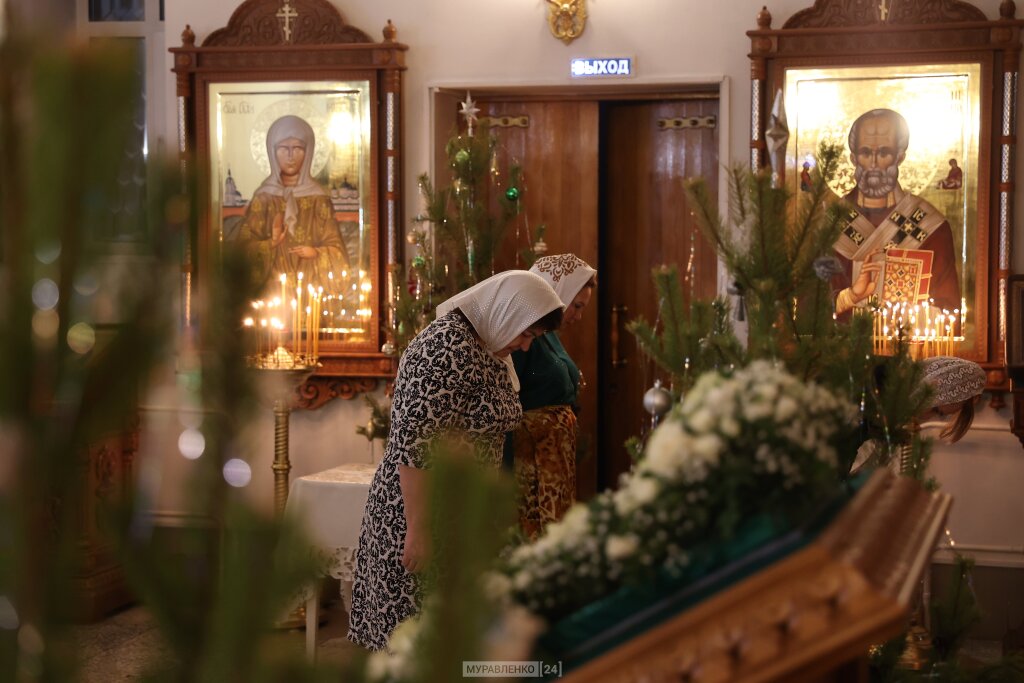Православные муравленковцы отмечают Крещение Господне