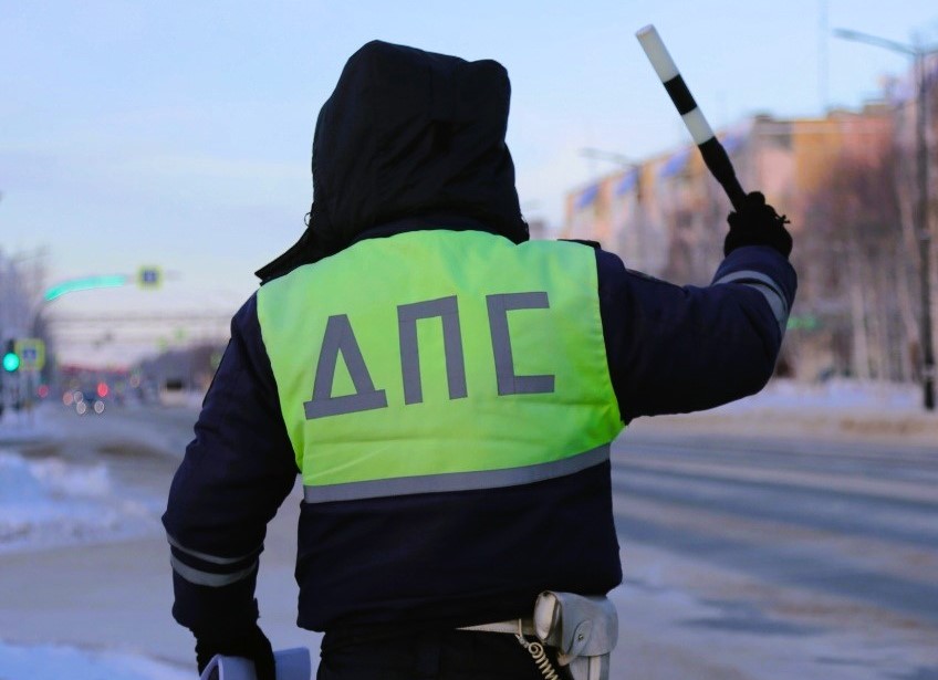 Госавтоинспекция Ямала предупреждает водителей об ответственности за дачу взятки