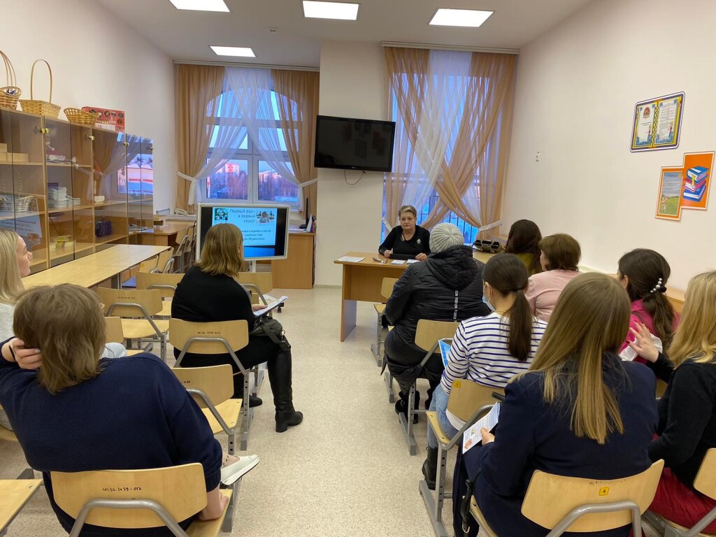 В Муравленко проходят встречи с родителями будущих первоклассников