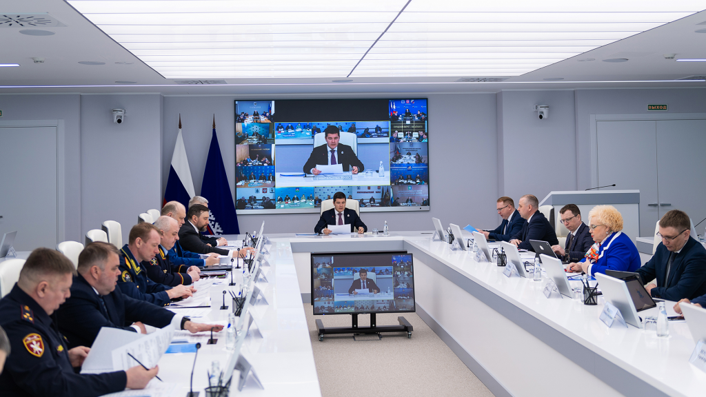 Дмитрий Артюхов провел заседание антитеррористической комиссии