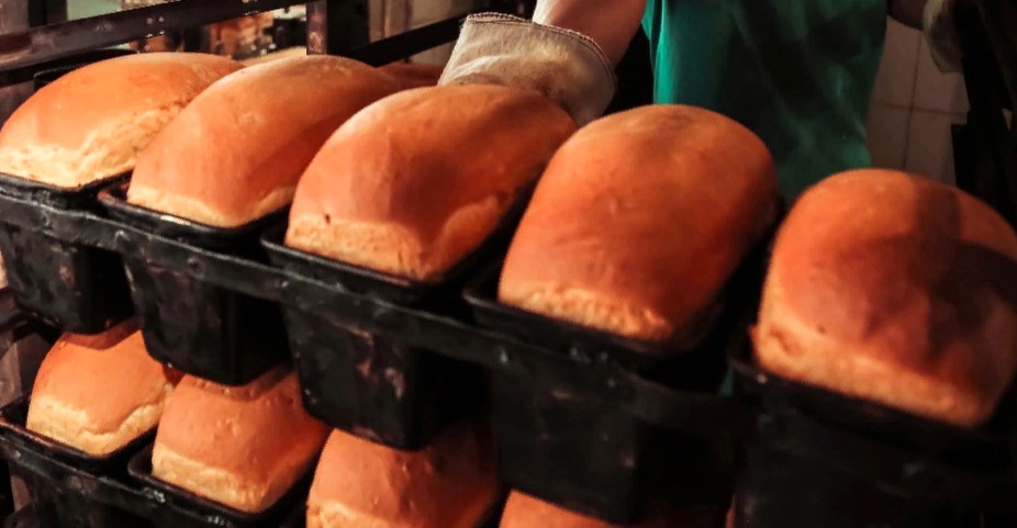 Роспотребнадзор проверяет хлеб, муку и крупу