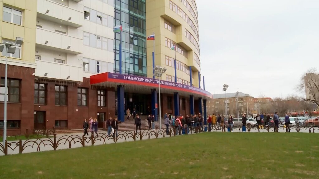 Российские вузы начали набор абитуриентов