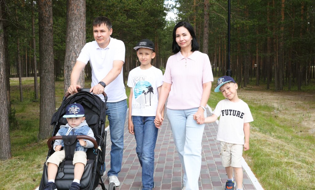 «Главное – семья»: муравленковцев приглашают принять участие в конкурсе