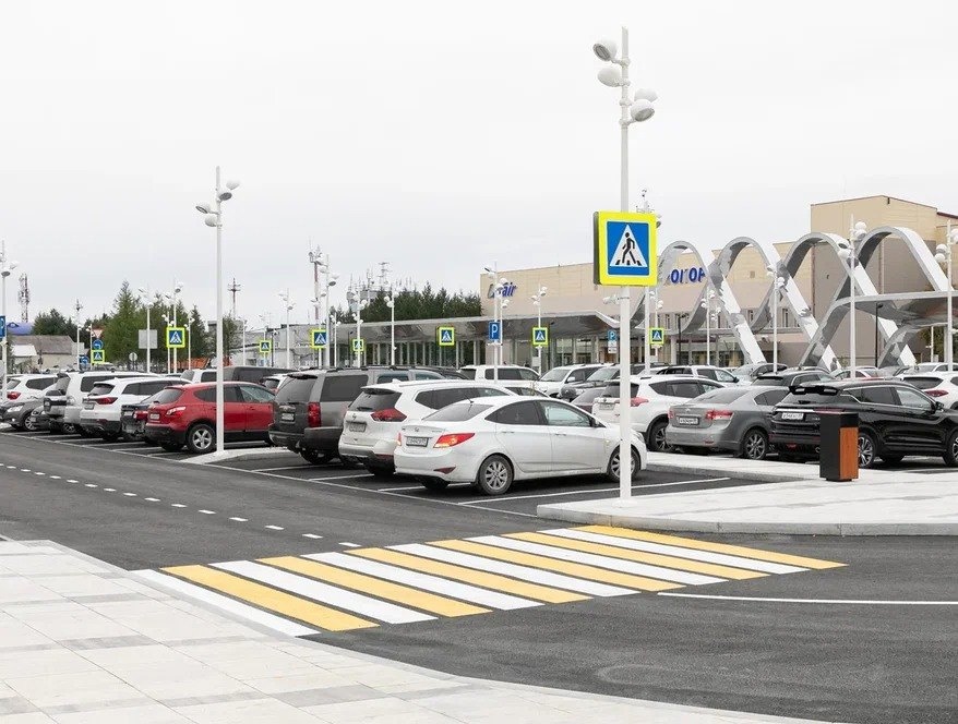 В Ноябрьске открыли площадь у аэропорта