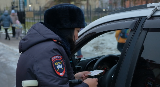Водителям напомнили о правилах перевозки детей