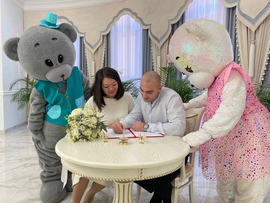 В Муравленко зарегистрировали 140-й брак в этом году