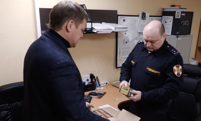Ямальцы поддержали призыв губернатора о передаче оружия в зону СВО