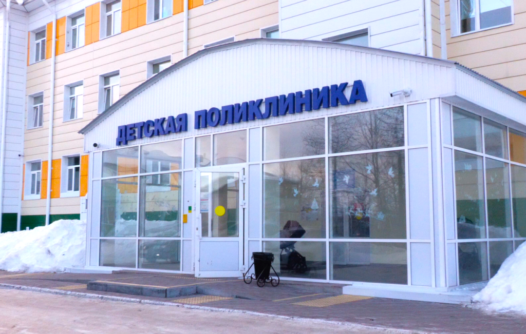 На Ямале продолжат выдавать сертификаты на покупку мобильных мониторов дыхания для недоношенных детей