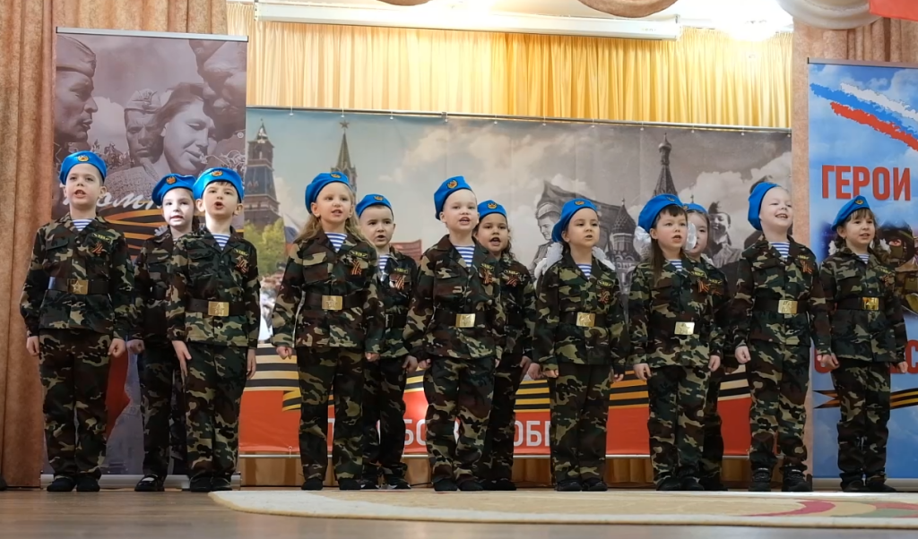 Наследники Победы исполнили патриотические песни