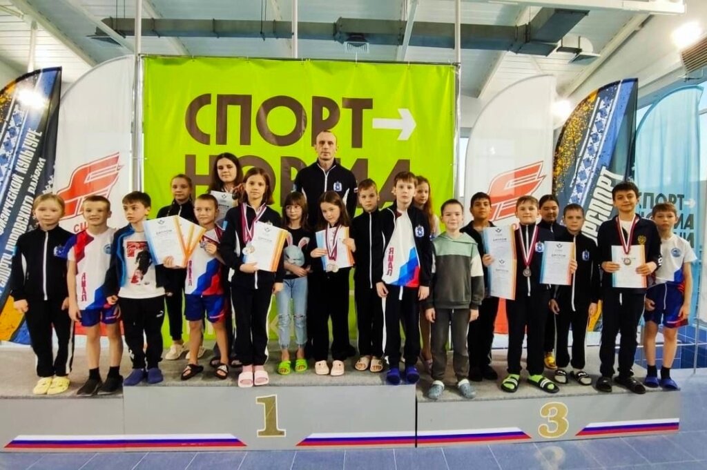 26 медалей завоевали пловцы города на региональных соревнованиях