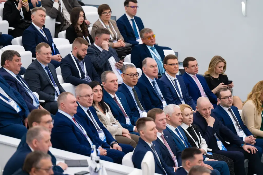 Вопросы эффективного управления муниципальными финансами обсудили в Салехарде