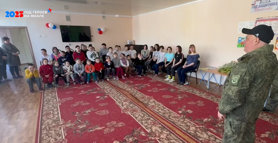 Бойцы батальона «Кедр» посетили Детский соццентр в городе Енакиево