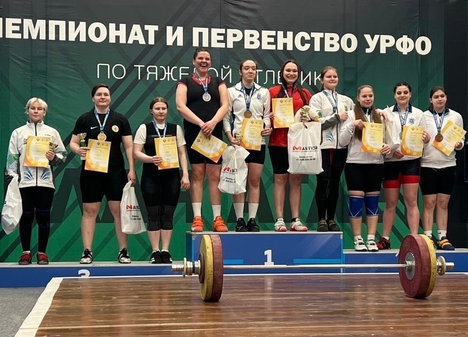Тяжелоатлеты Муравленко – призеры чемпионата и первенства Урала