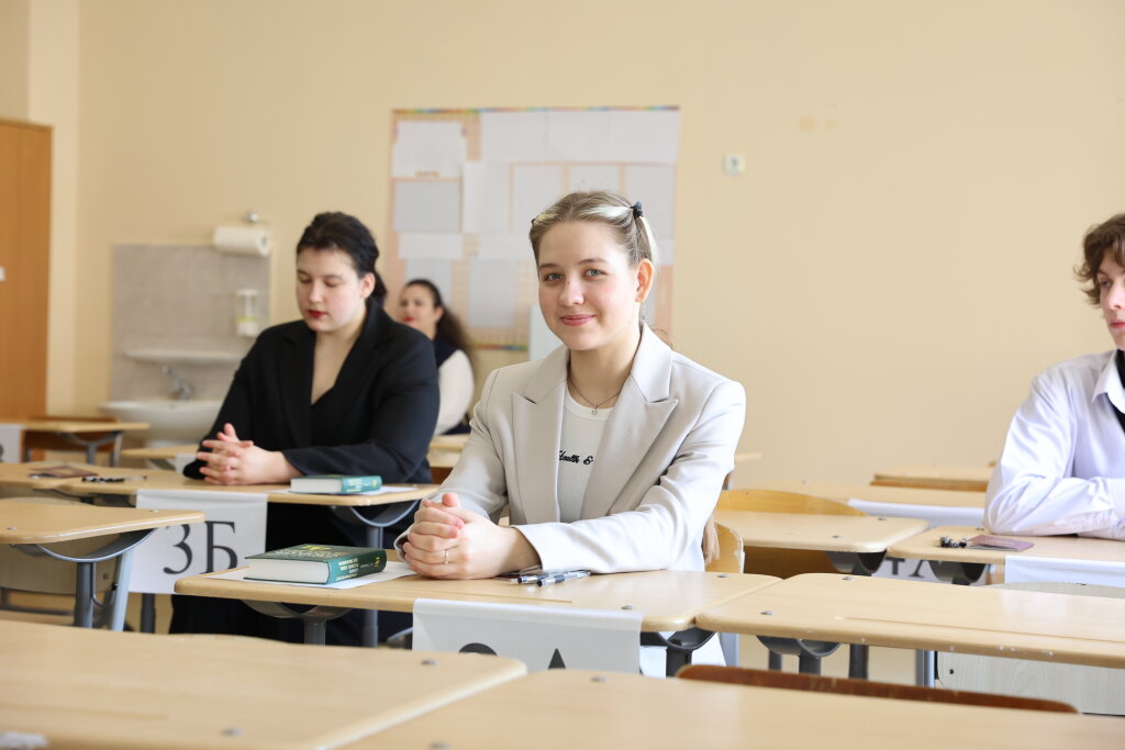 Начался основной период сдачи единого государственного экзамена