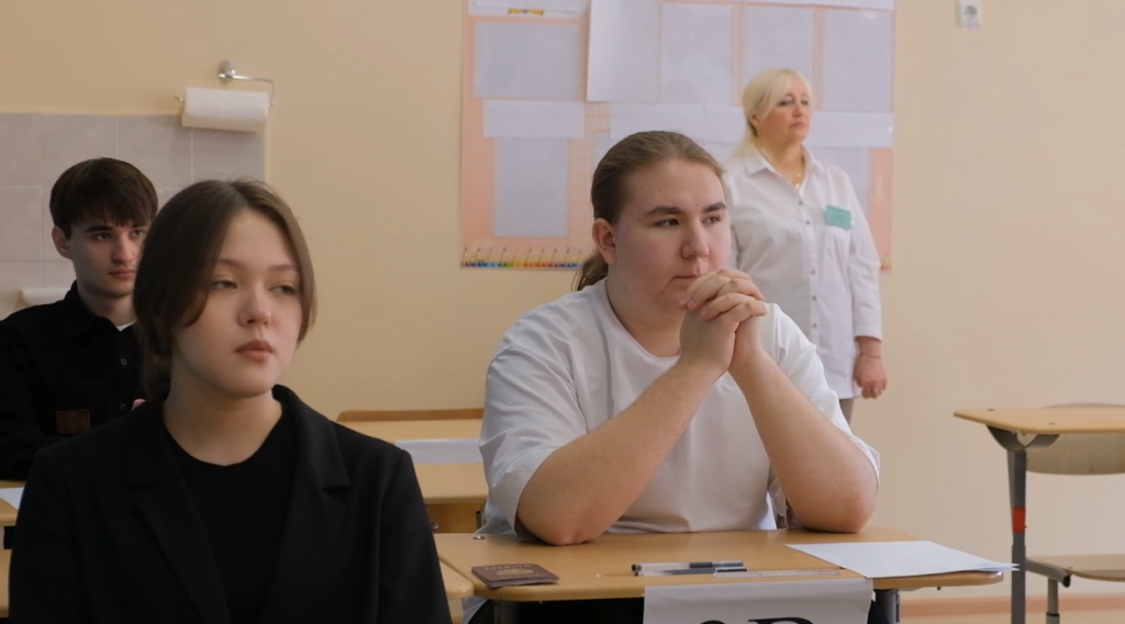 185 выпускников сдали ЕГЭ по математике