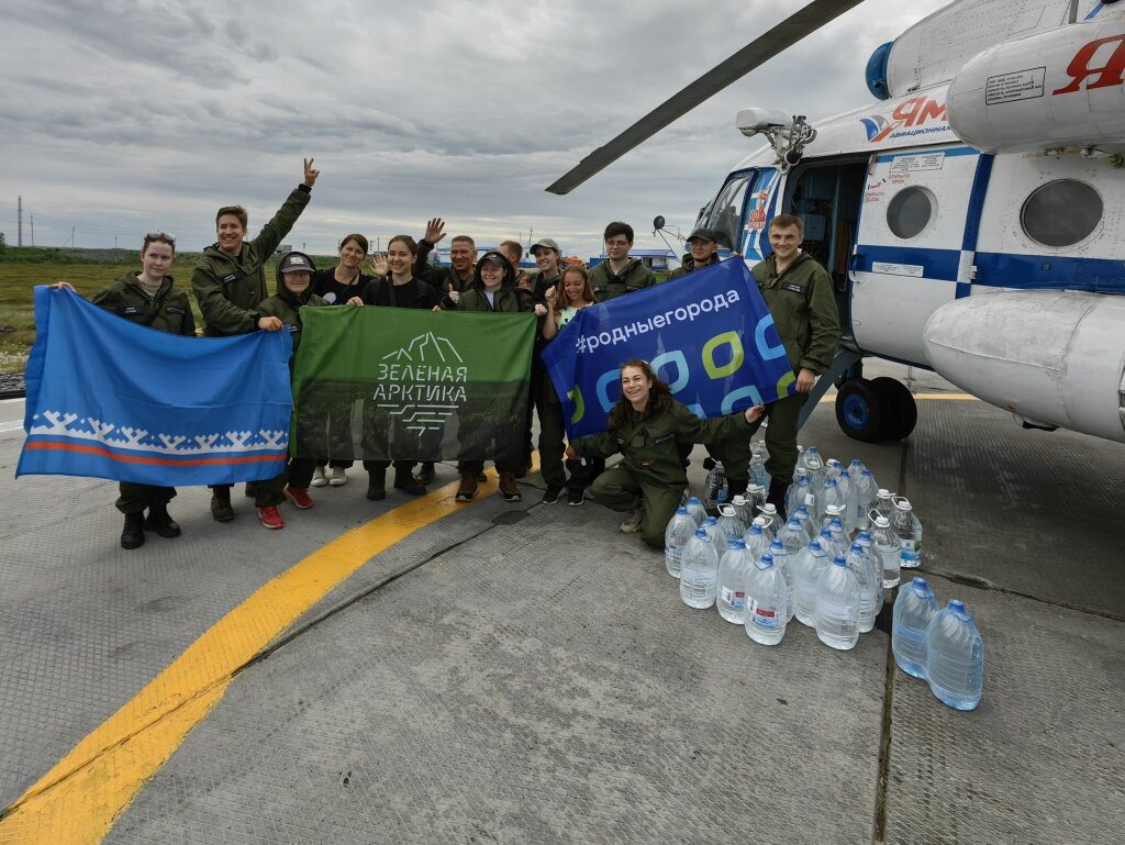 Волонтеры «Зеленой Арктики» приступили к уборке тундры в Тазовском районе