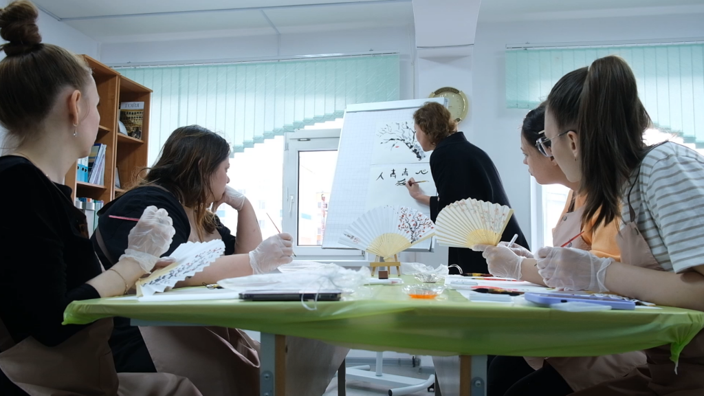 Будущие мамы Муравленко ушли в «Культурный декрет»