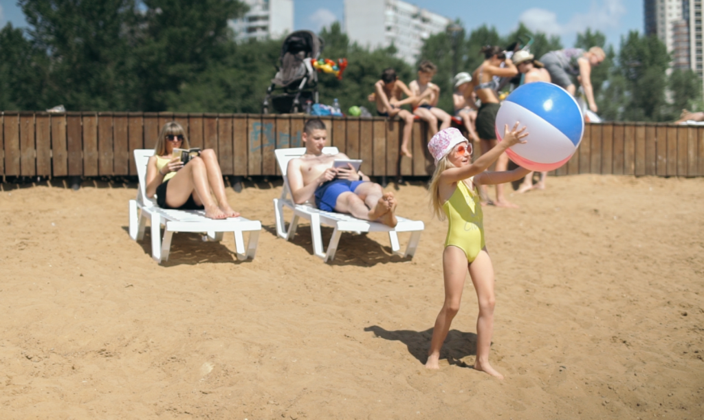 МЧС России предупреждает: не оставляйте детей без присмотра!