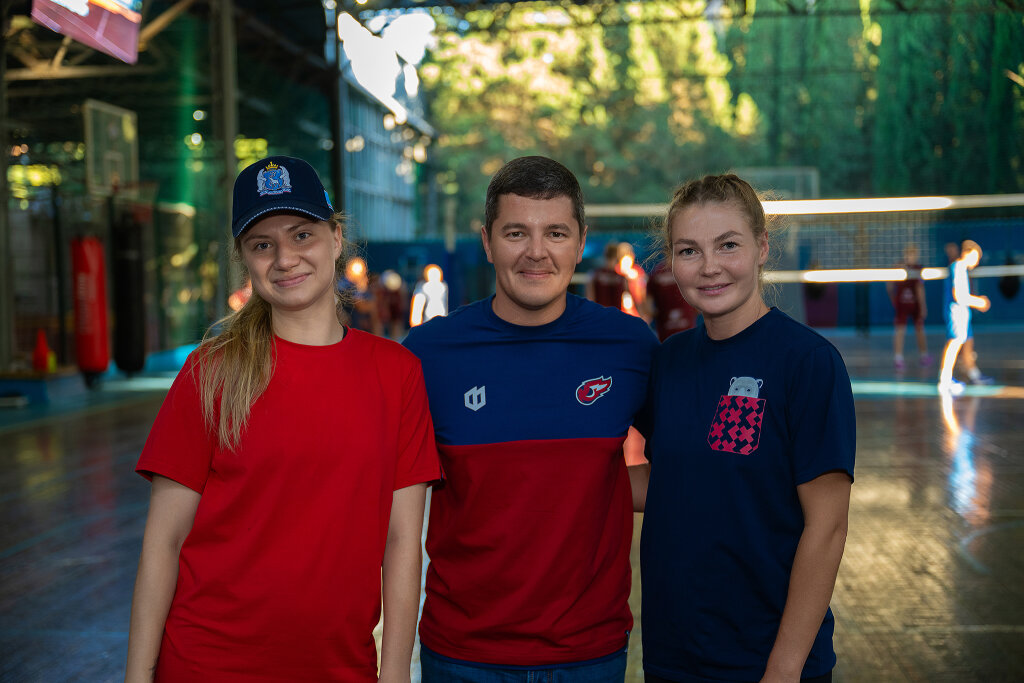 Дмитрий Артюхов встретился с участниками «Большой перемены» в «Артеке»