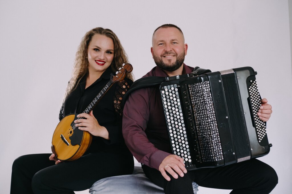 Муравленковцев приглашают на летний вечер с ансамблем «NeMaloХИТ»