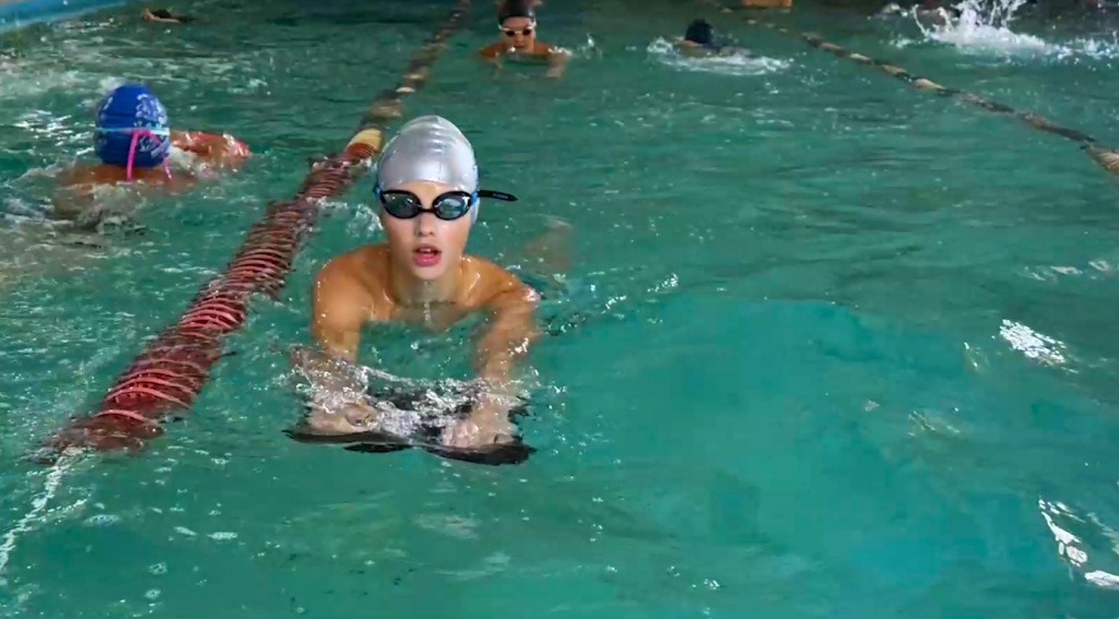 К новому сезону готовы! Пловцы Муравленко летом тренировались в Ейске