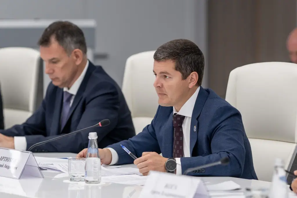 Дмитрий Артюхов принял участие в совещании по вопросам развития Обь-Иртышского бассейна внутренних водных путей