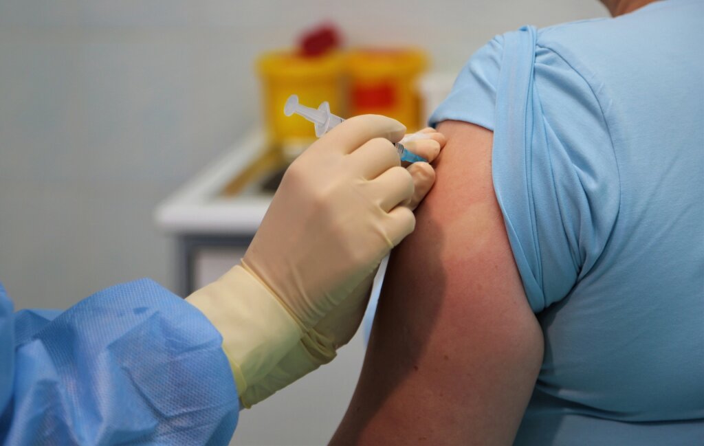 На Ямал поступила вакцина от гриппа