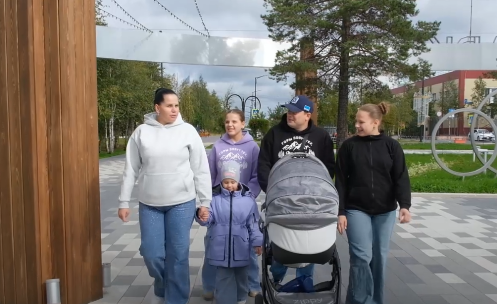 Семье Боярчук вручили сертификат на ямальский маткапитал