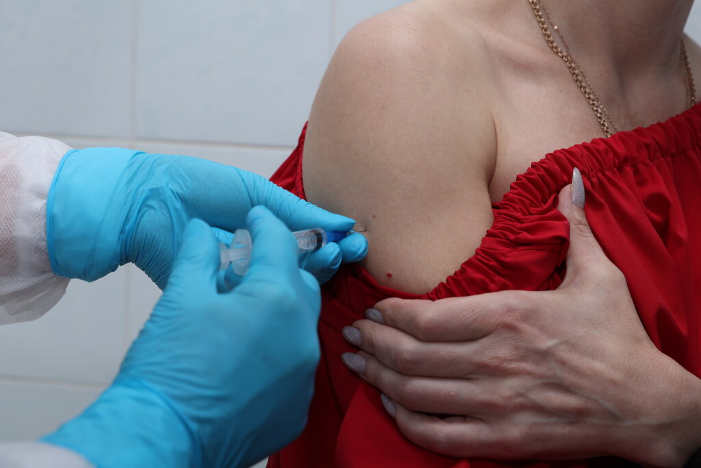 В Муравленко продолжается прививочная кампания против гриппа