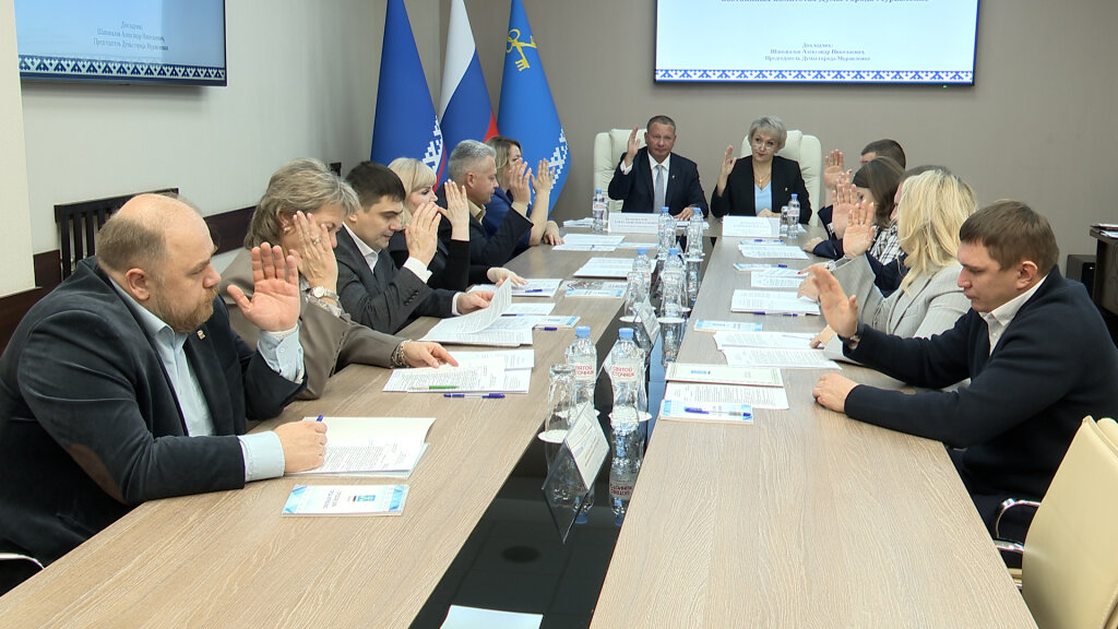 Депутаты Думы города провели очередное заседание