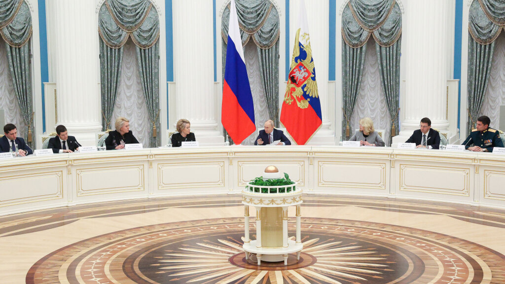 Губернатор Ямала рассказал об успешной поддержке семей на совете при президенте