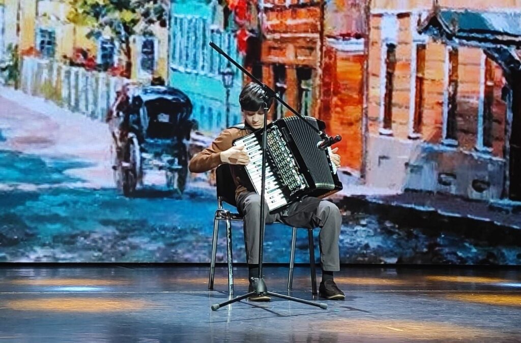 Али Дукаев – лауреат окружного инклюзивного фестиваля