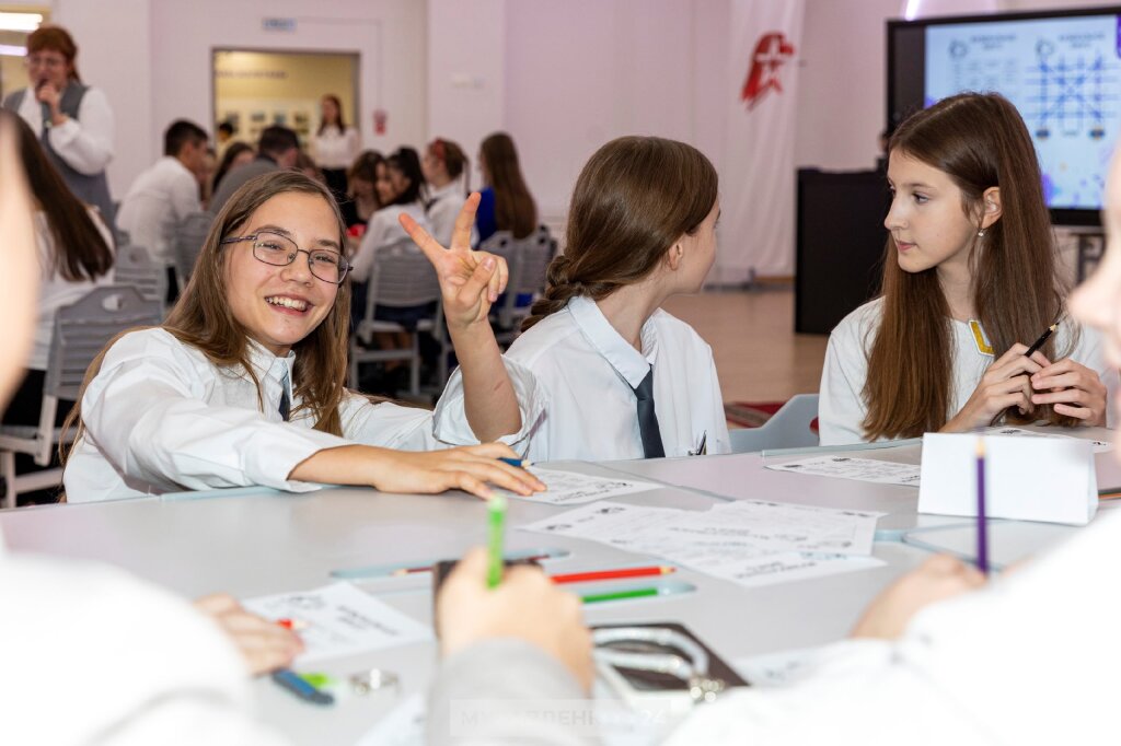 Отличников объединил слёт «ВЫкрутАСЫ»