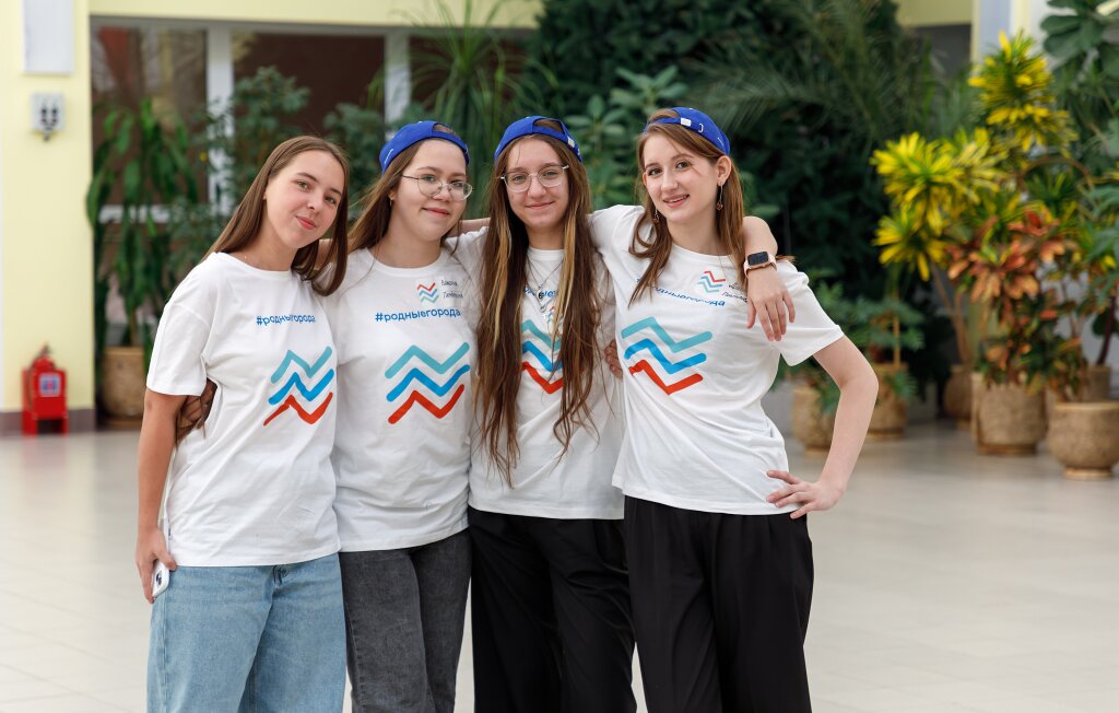 В Ноябрьске и Муравленко прошел научный лагерь для старшеклассников