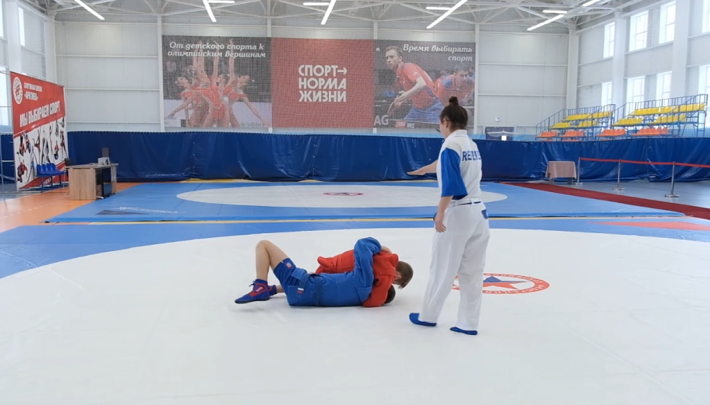 Лучшие самбисты Ямала борются за звание лучших