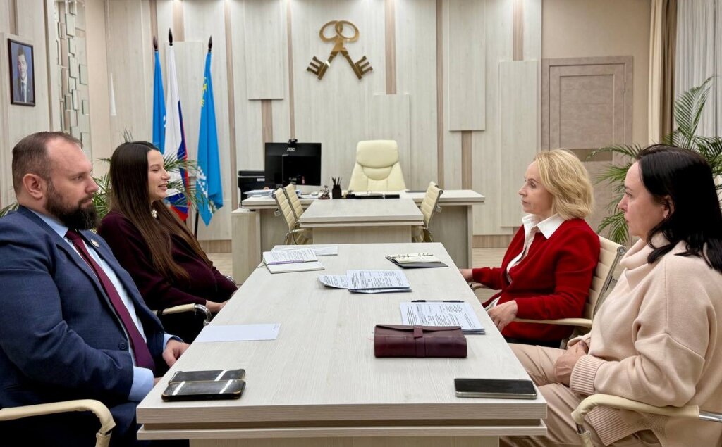 Участники программы «Герои Ямала» начали стажировку в Администрации Муравленко