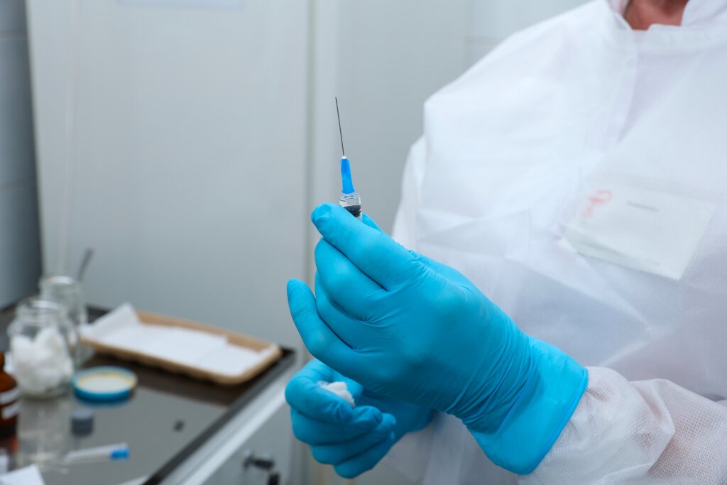 Ямал на 100 % обеспечен вакциной против гриппа