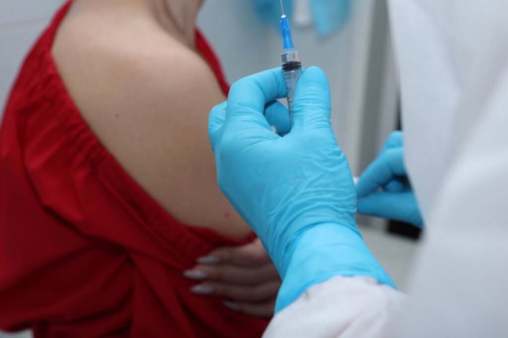 Муравленковцев приглашают на вакцинацию от гриппа