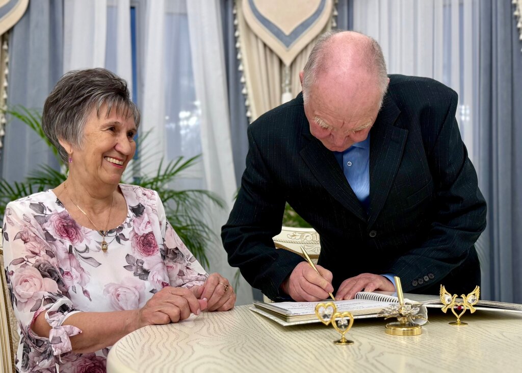 55 лет вместе: семья Халиловых отметила изумрудную свадьбу