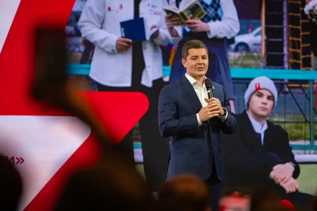 Дмитрий Артюхов выступил на межрегиональной конференции «Ямолод.конф [регионы]»