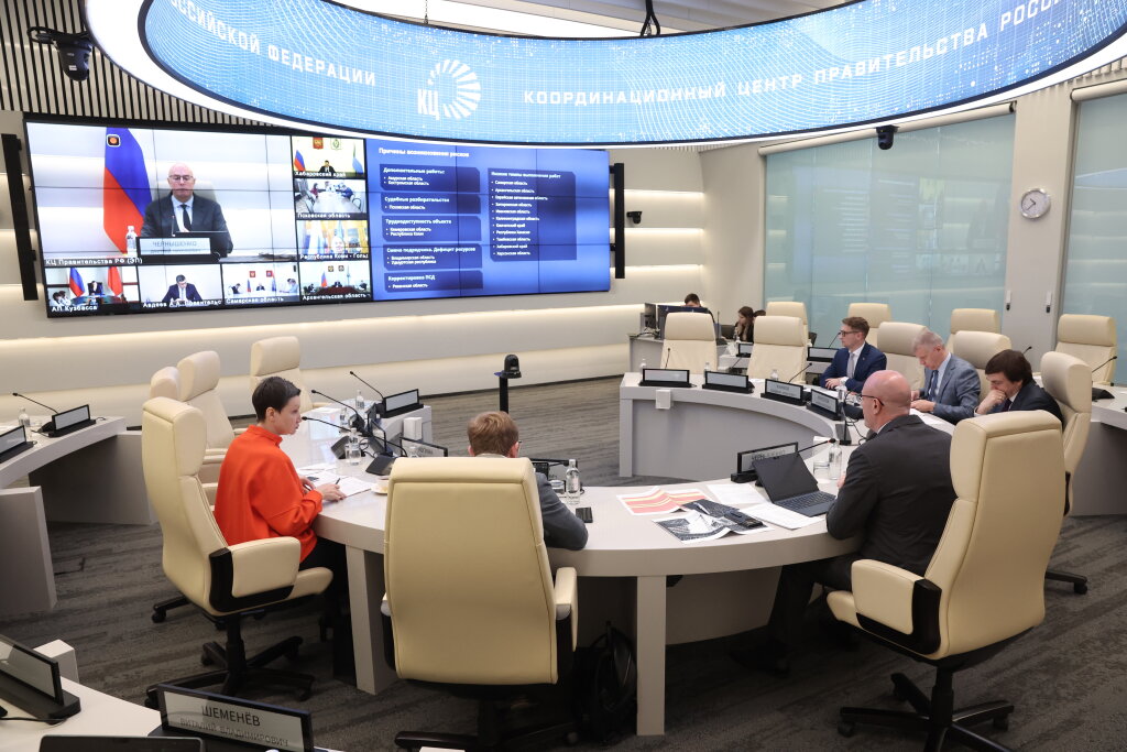 Регионам поручено контролировать стройку объектов образования из-за рисков переноса сроков ввода