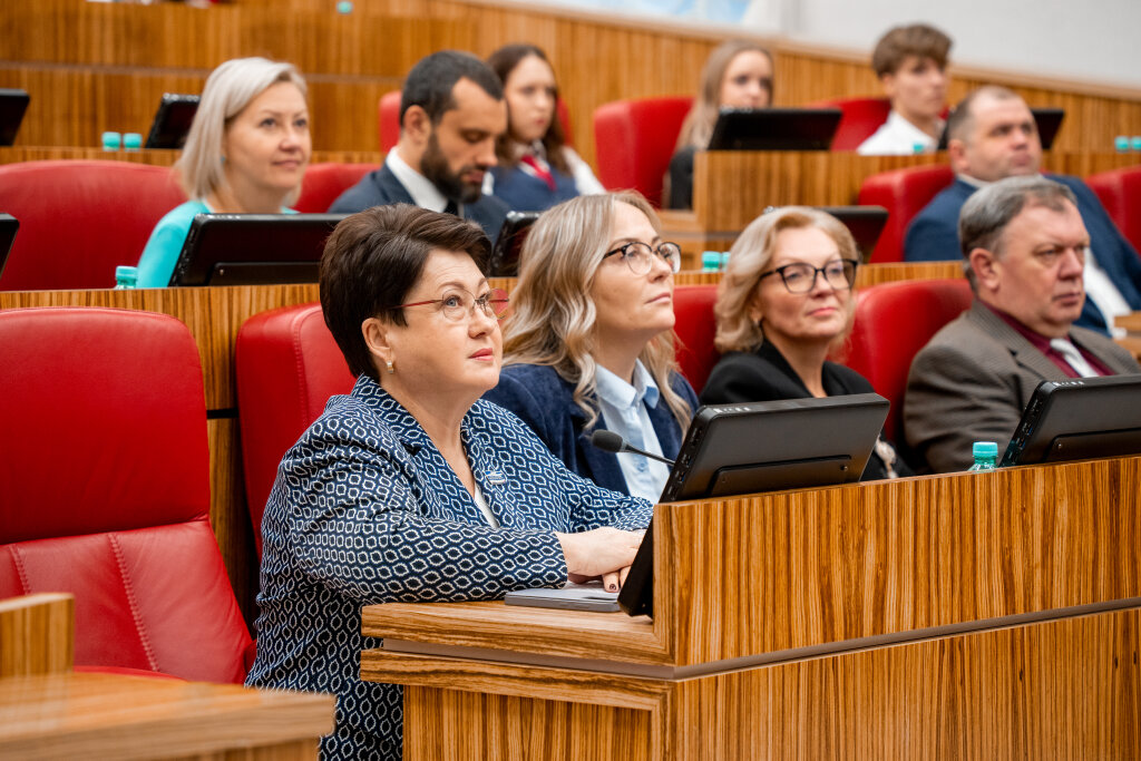 Телемост «Мужество сквозь годы» объединил медиков и студентов Ямала и Тюменской области