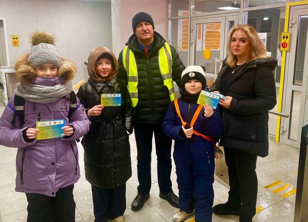 Муравленковским школьникам напомнили о важности ношения фликеров