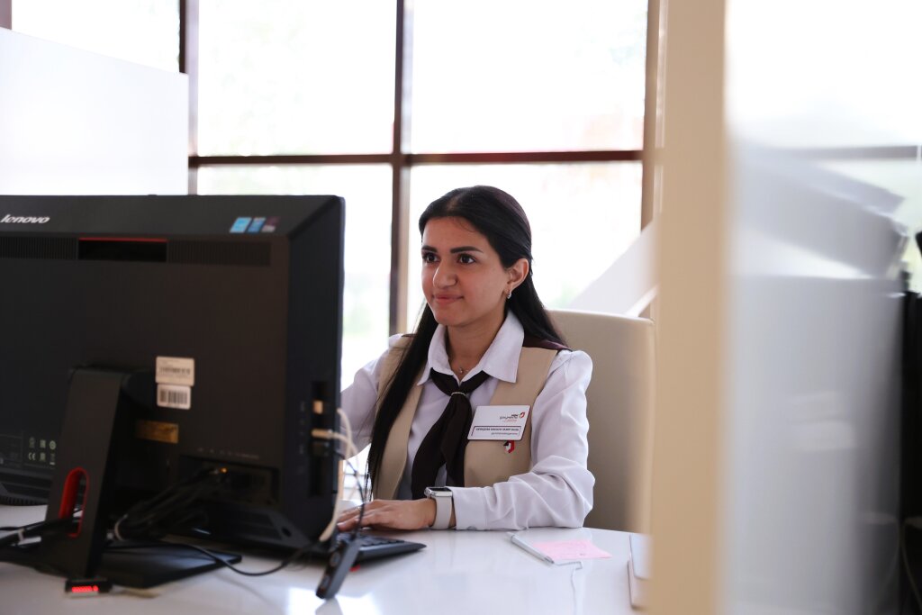 Чат-бот МФЦ Ямала в мессенджере MAX помогает пользователям экономить время